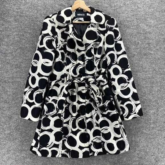 metrostyle Jackets & Blazers - MetroStyle Coat Women 8 Black Geometric Collared Belted Long Sleeve Button Lined